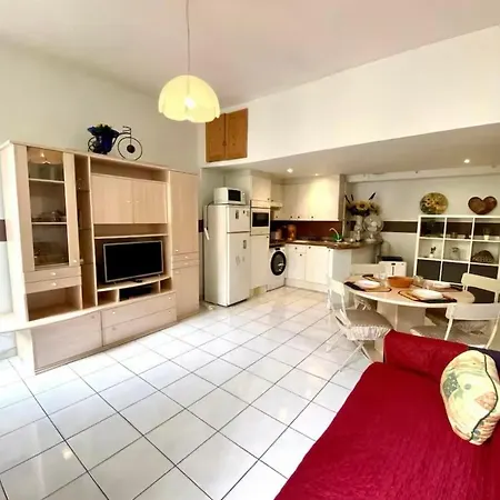 2 Pieces Avec Clim Proche Place Massena Nice